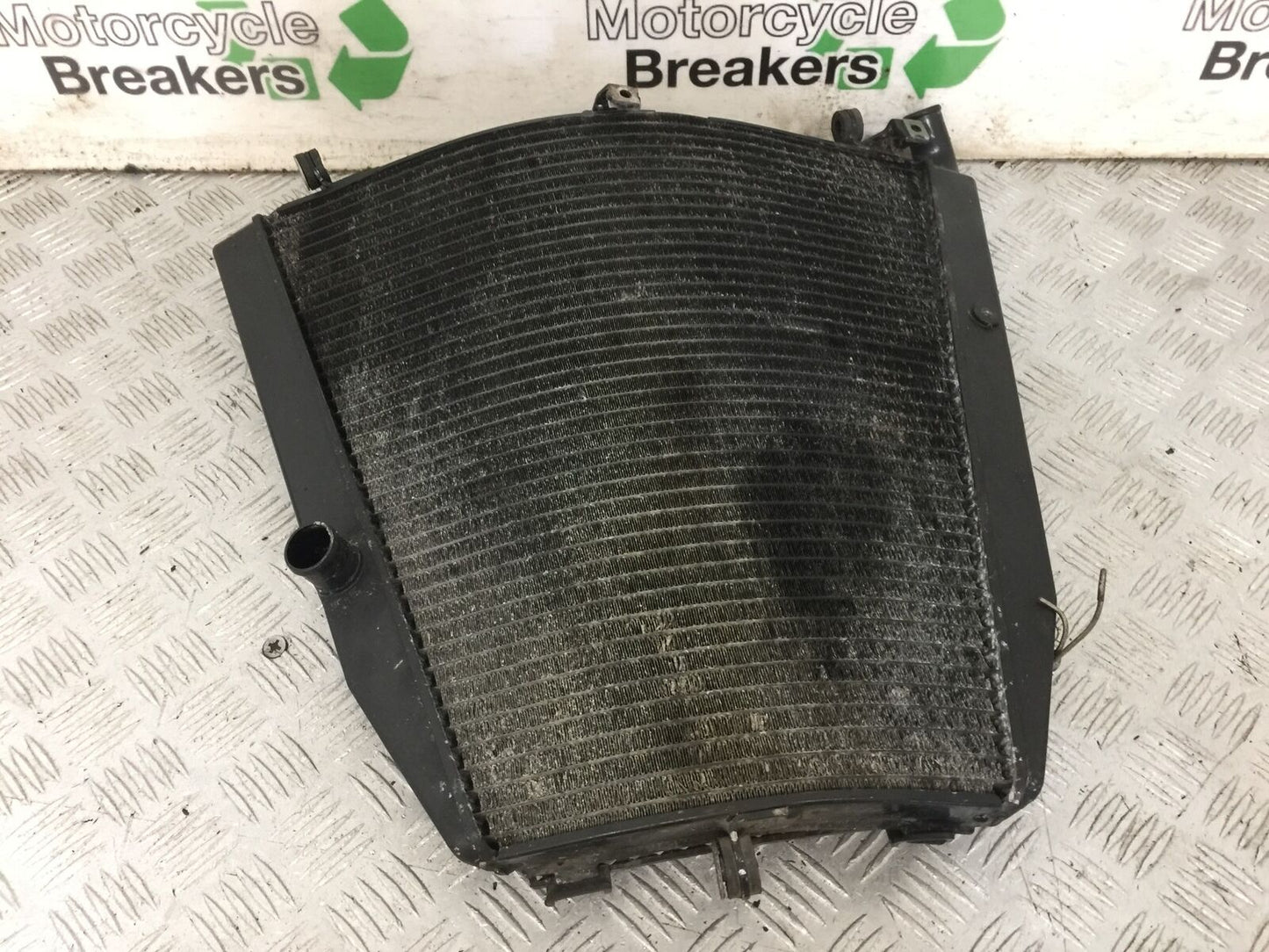 HONDA CBR1000 rr FIREBLADE RADIATOR   YEAR 2004  (STOCK 853)