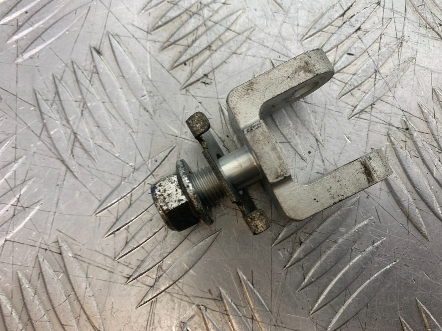 YAMAHA YZF R1 4C8 REAR SHOCK MOUNT  YEAR 2007-2008 (CMB1237)