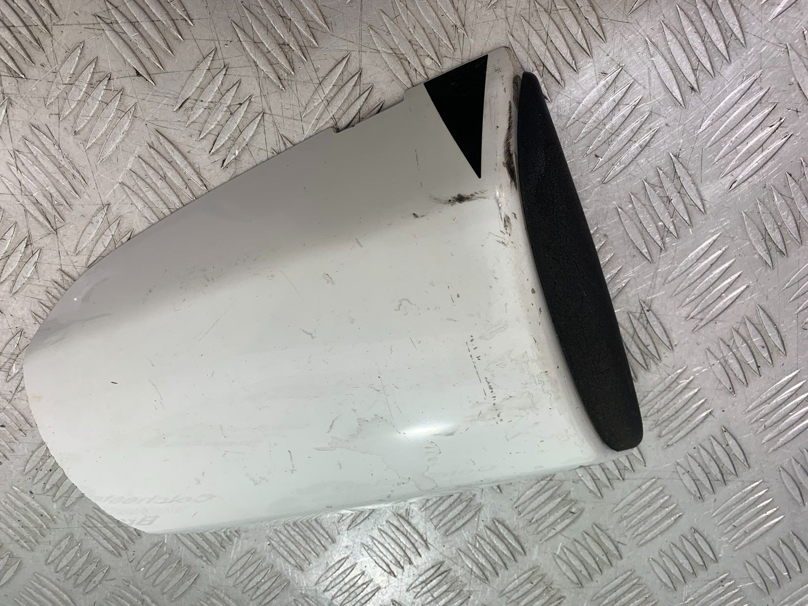 SUZUKI GSXR600 GSXR 600 K1 K2 K3 SEAT COWL  1999-03 (CMB1284)