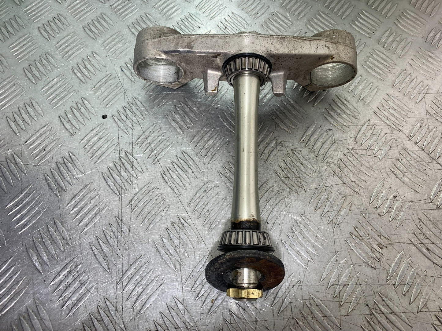 SUZUKI DL1000 V-STROM BOTTOM YOKE  YEAR 2014-2019 (CMB1325)