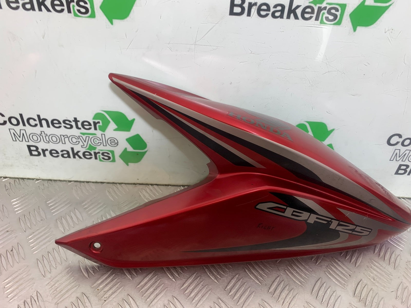 HONDA CBF125 CBF 125 RIGHT FAIRING PANEL YEAR 2009-14 (CMB1182)