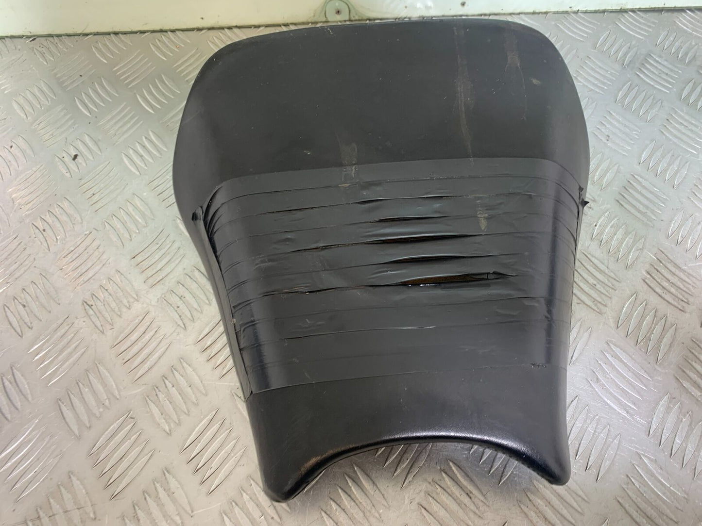 HONDA CBR 929 RRY FIREBLADE FRONT SEAT  YEAR 2000-01 (CMB1094)