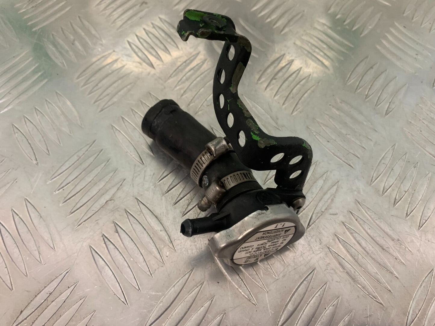 SUZUKI SV1000 SV 1000 K3 COOLANT CAP  YEAR 2004 (STOCK 970)