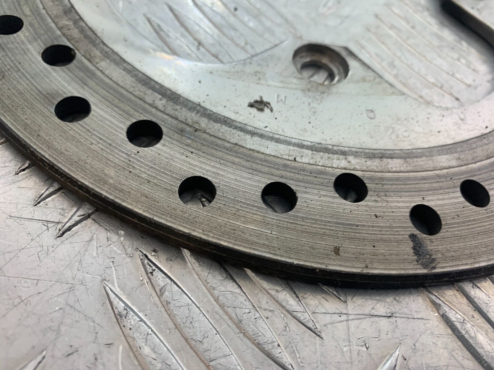 TRIUMPH 955i SPRINT ST REAR BRAKE DISC   YEAR 1999-2004 (CMB1124)