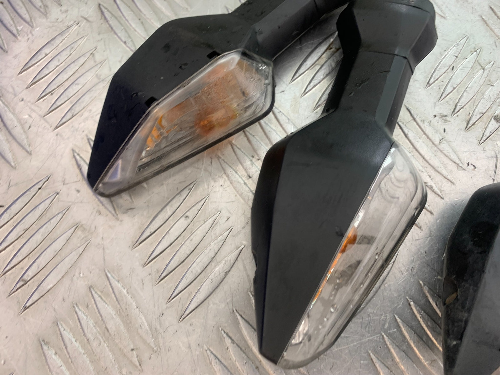 KAWASAKI Z650 ER650 KNFAN FRONT AND REAR INDICATORS  YEAR 2022-2024 (CMB1112)