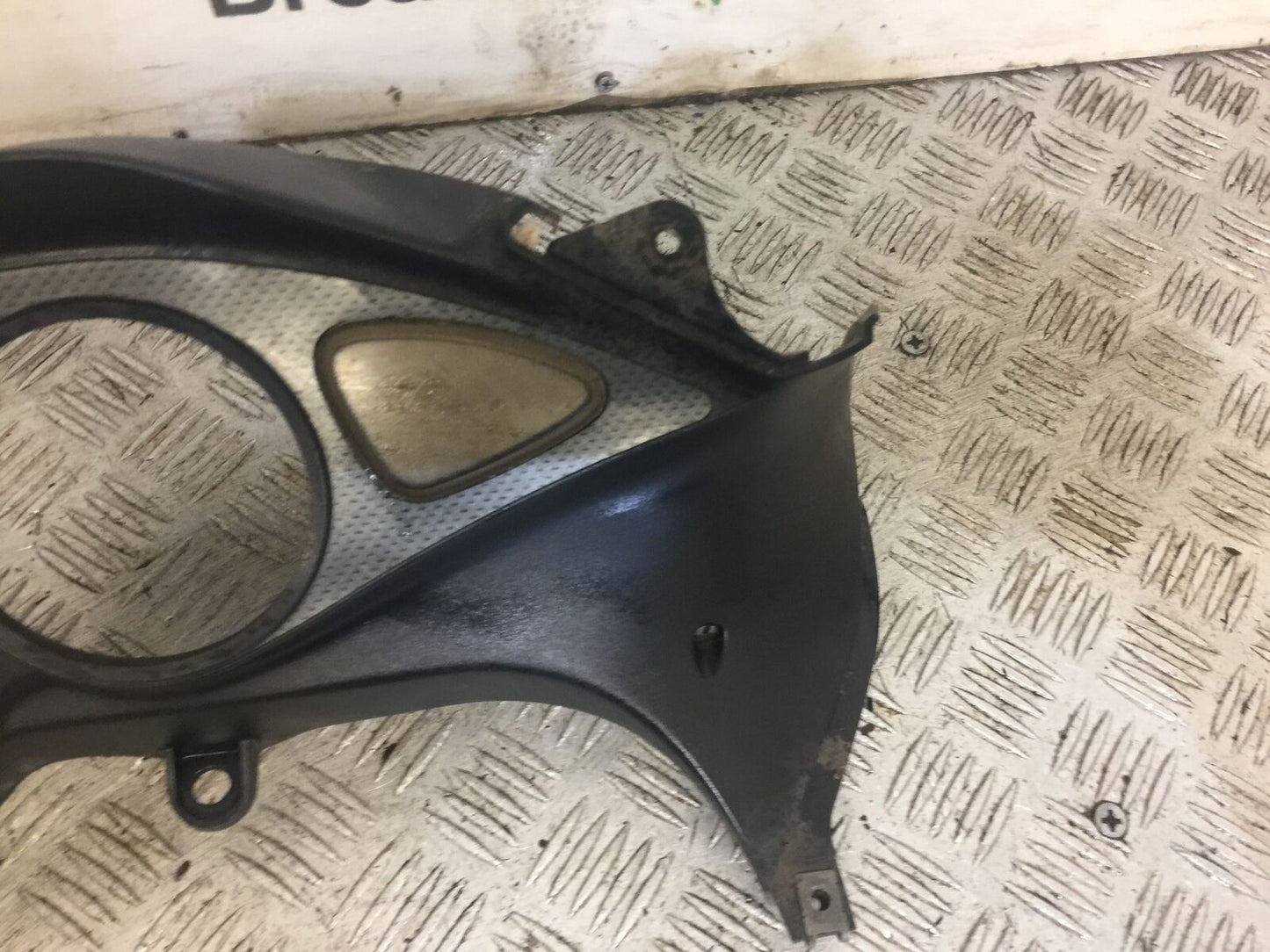 SUZUKI SV650 SV 650 CLOCKS SURROUND   YEAR 1999 (STOCK 681)