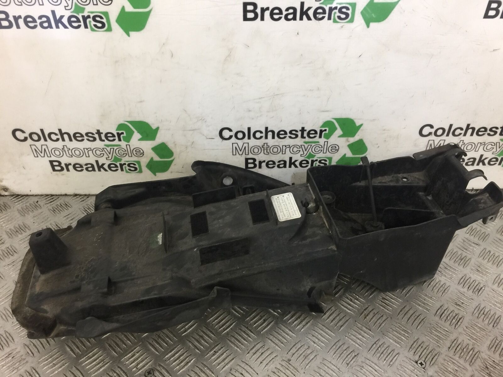 HONDA XL125 VARADERO UNDERTRAY YEAR 2003 STOCK NO 460