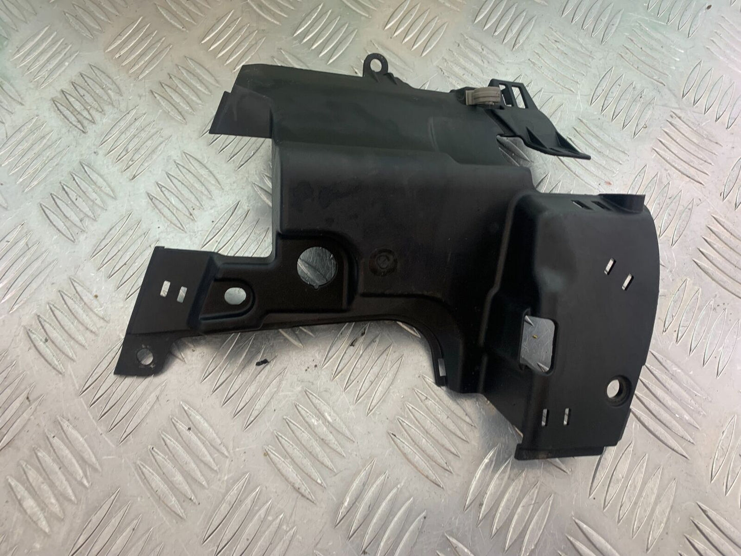 DUCATI DIAVEL 1200 INFILL COVER  YEAR 2014-17 (CMB1054)