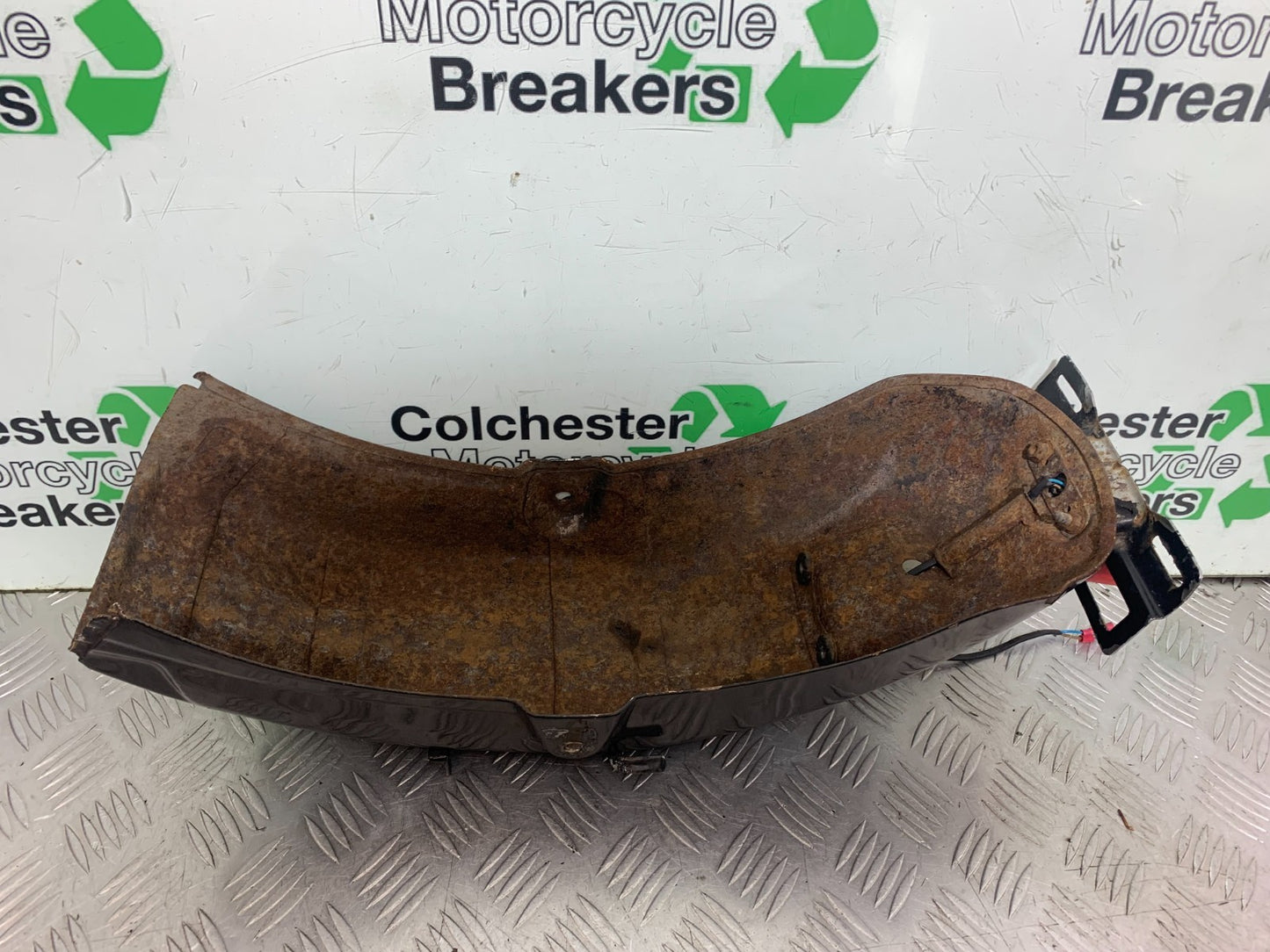 HONDA VT700 VT 700 SHADOW REAR MUDGUARD  YEAR 1984-85 (CMB1328)