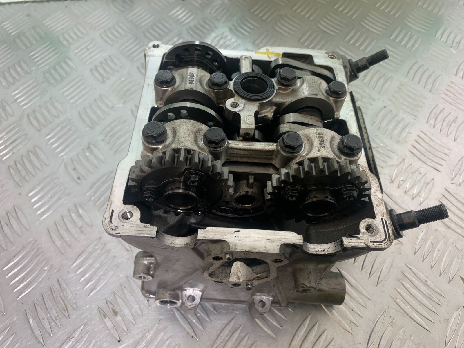 DUCATI 1199 PANIGALE FRONT CYLINDER HEAD AND CAMS  YEAR 2012-2014 (CMB1047)