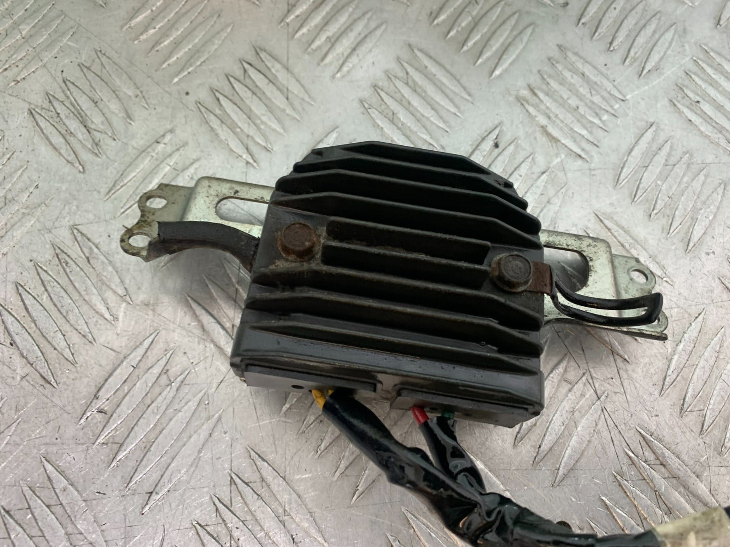 HONDA CBR1000 RR REGULATOR  YEAR 2008-2011 (CMB1330)
