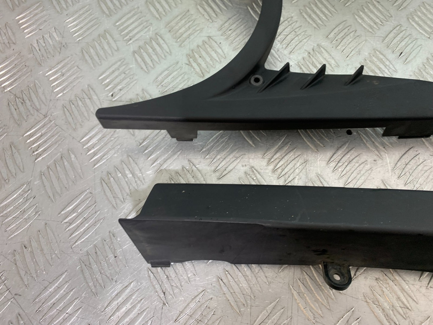 BMW F800 GT CHAIN GUARD YEAR 2013-2017 (CMB1248)