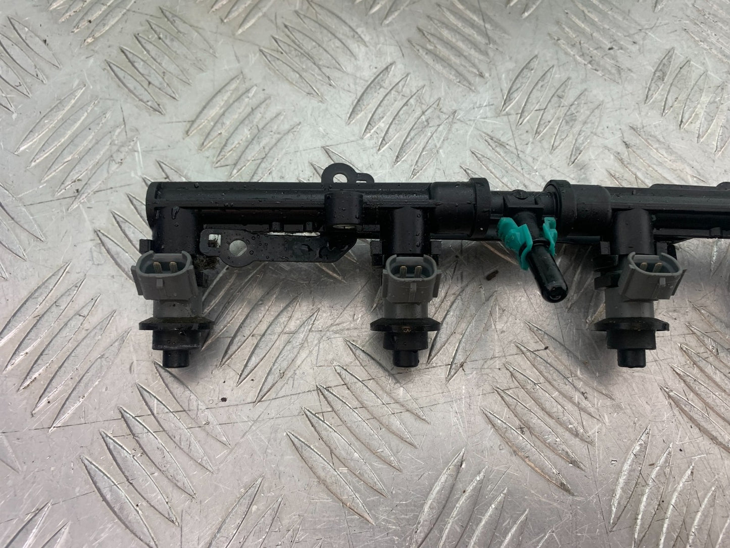 HONDA CBR1000 rr FIREBLADE INJECTORS   2012-2016 (CMB1280)