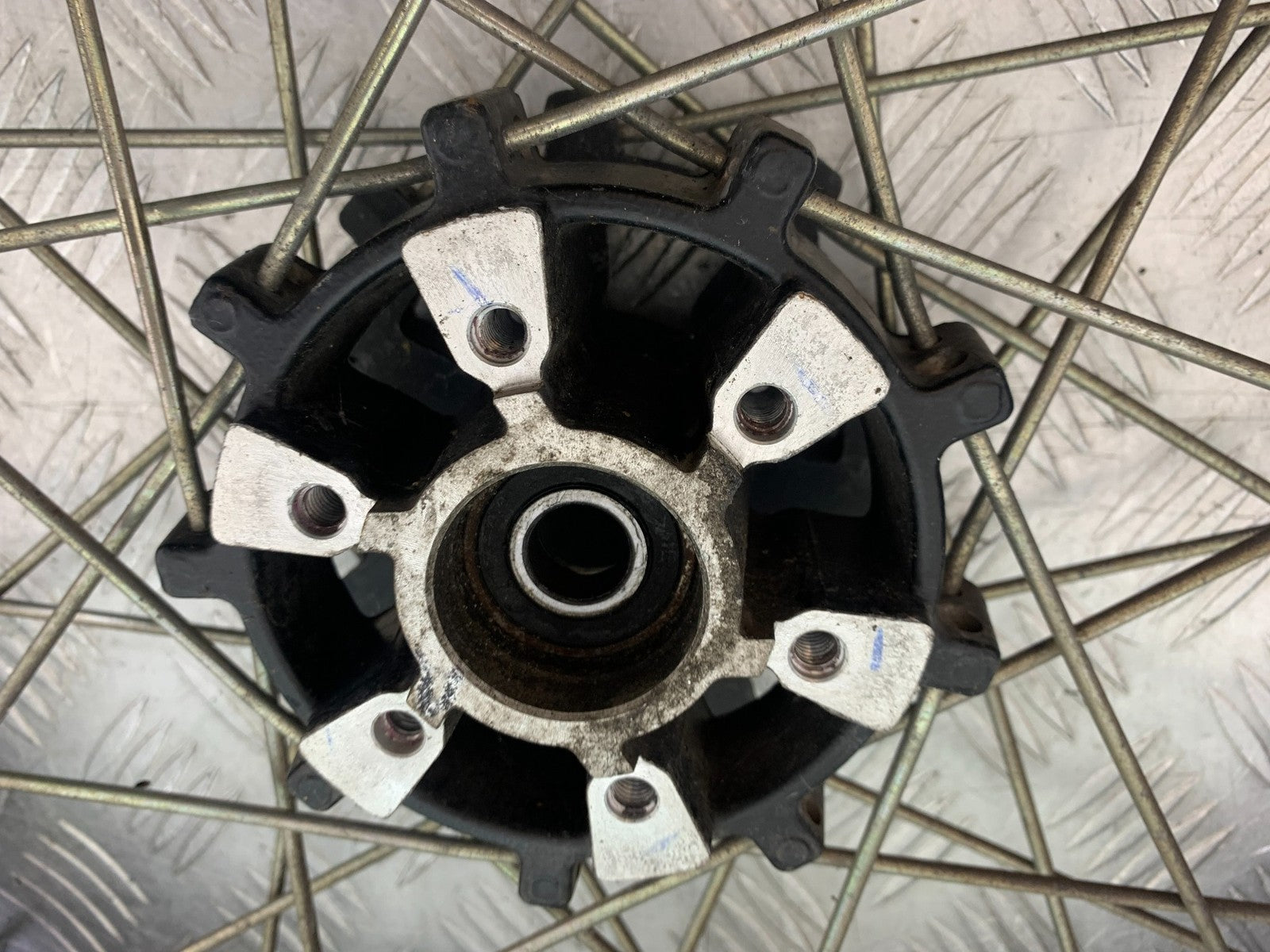 ROYAL ENFIELD HIMALAYAN 411 FRONT WHEEL YEAR 2018-2023 (CMB1279)