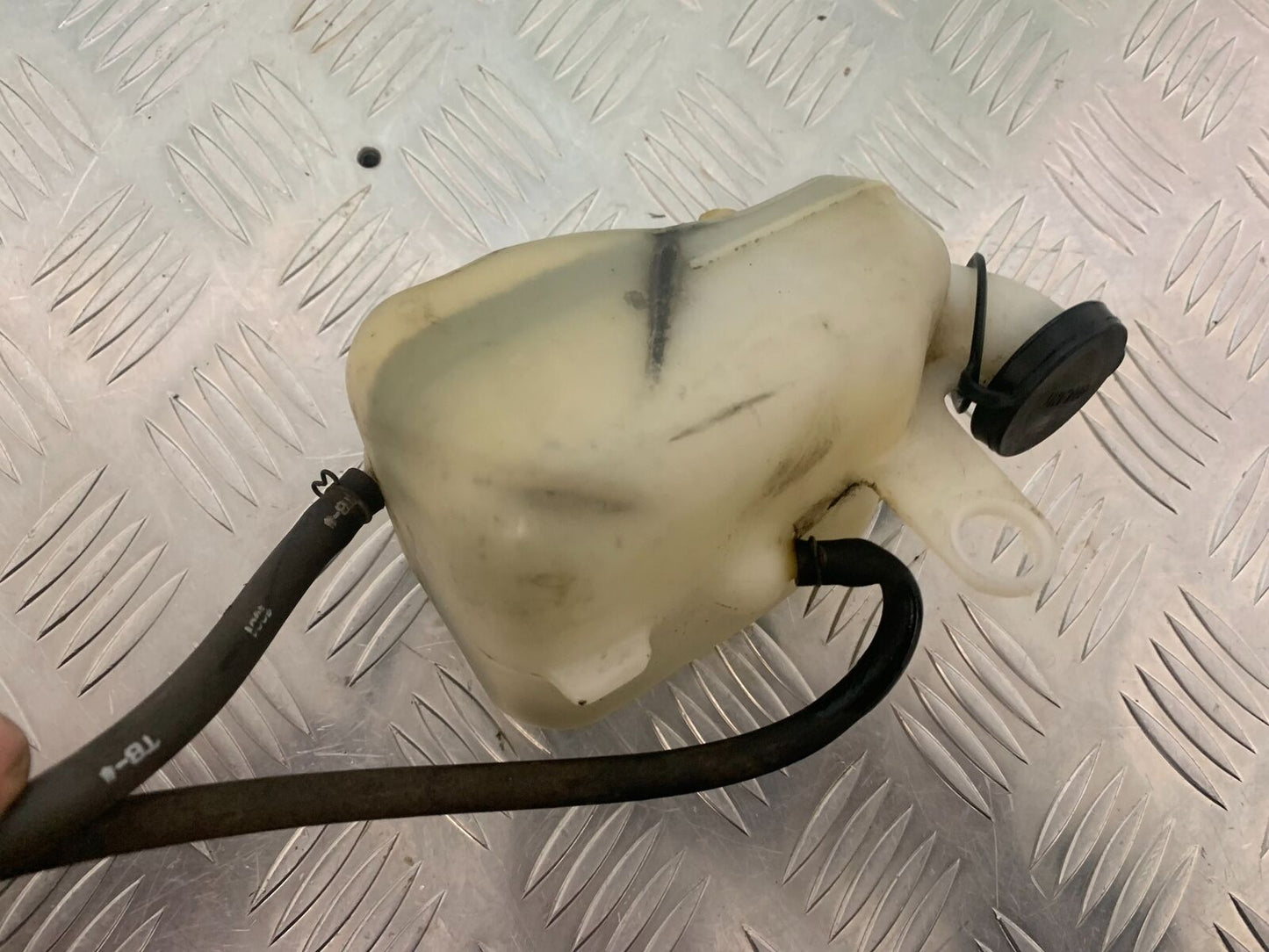 HONDA CBR600 CBR 600 F4I COOLANT BOTTLE  YEAR 2001-2003 (STOCK 978)