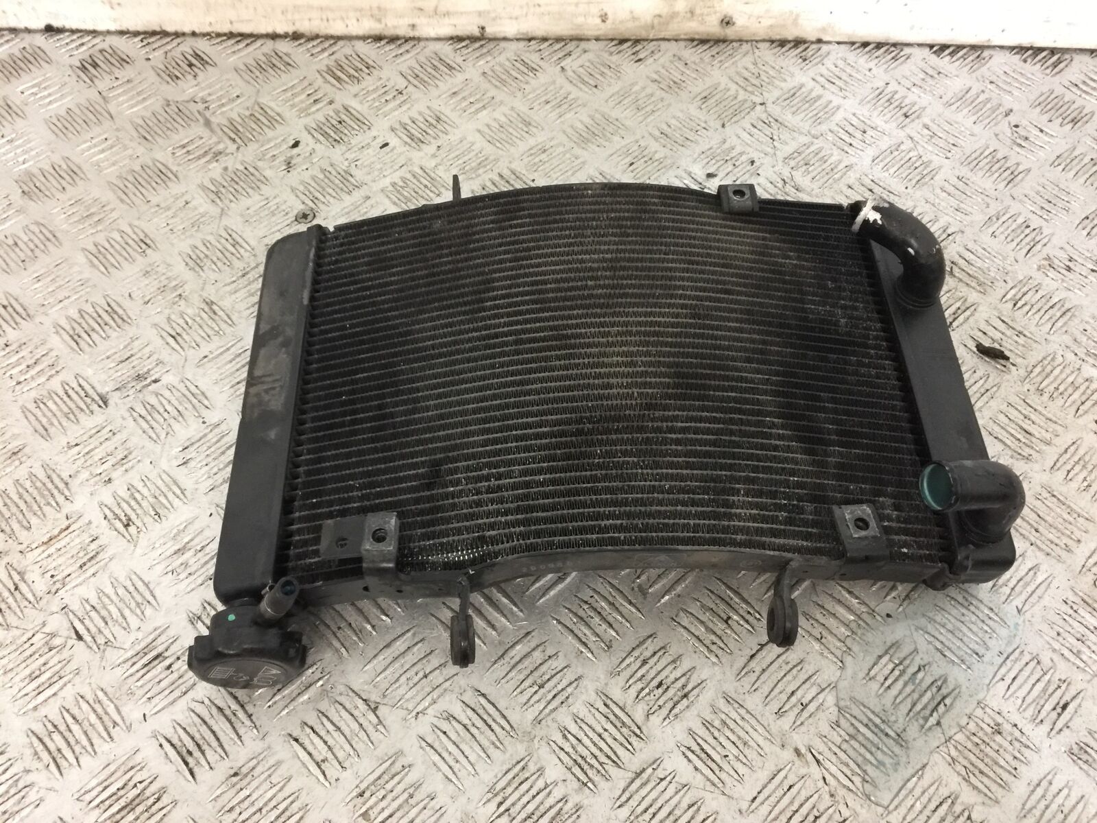 TRIUMPH 675 STREET TRIPLE RADIATOR   YEAR 2016 (STOCK 812)