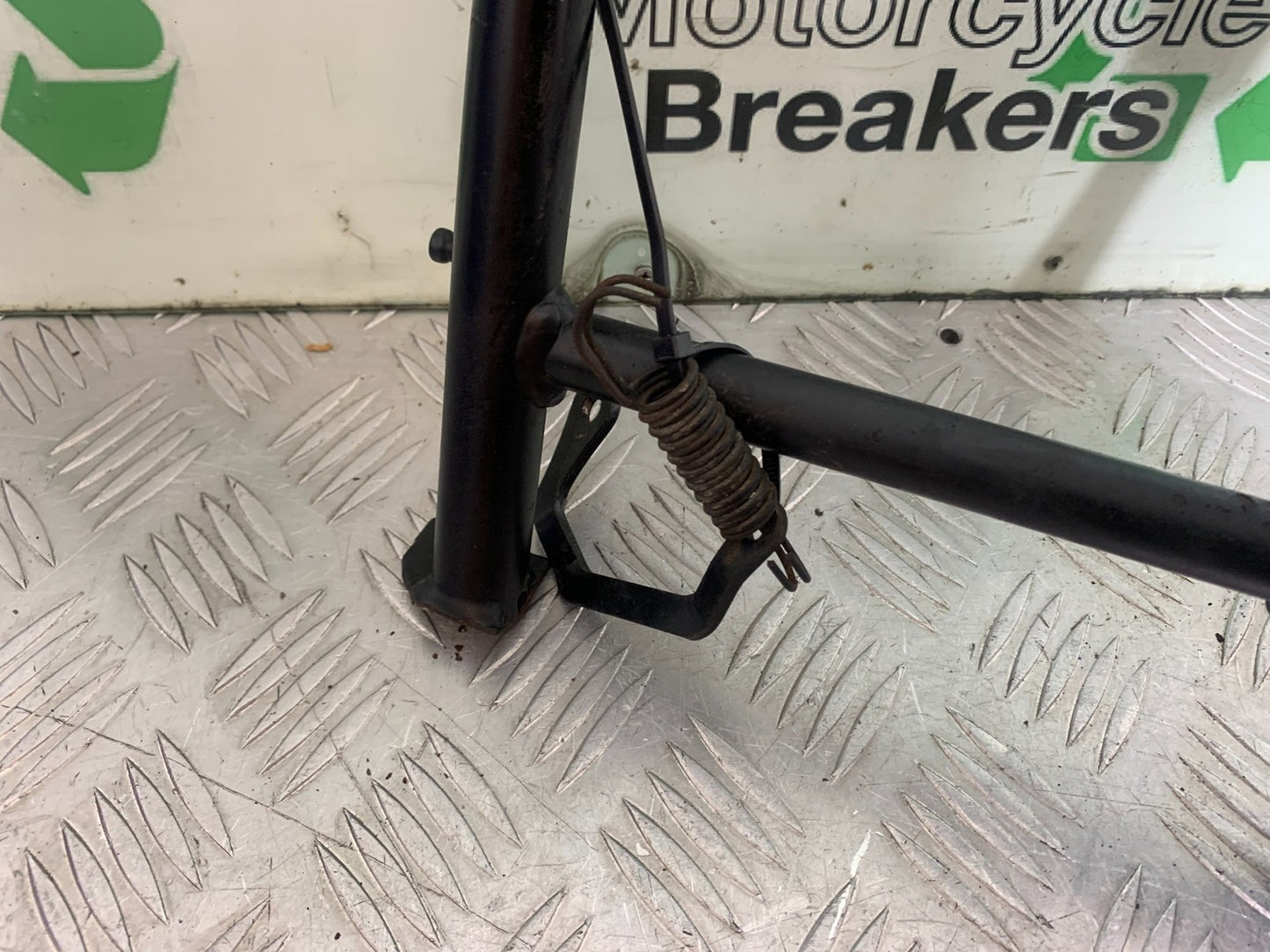TRIUMPH 1050 SPRINT ST CENTER STAND  YEAR 2004-2007 (CMB1197)