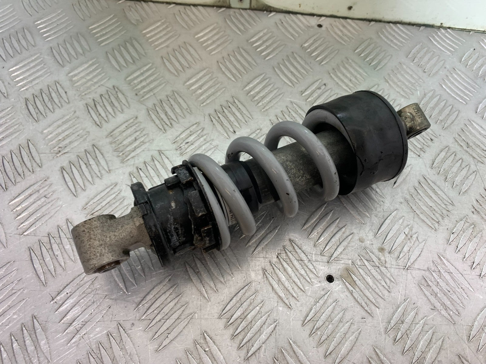 HONDA CBF600 CBF 600 REAR SHOCK  YEAR 2004 -07 (CMB1247)