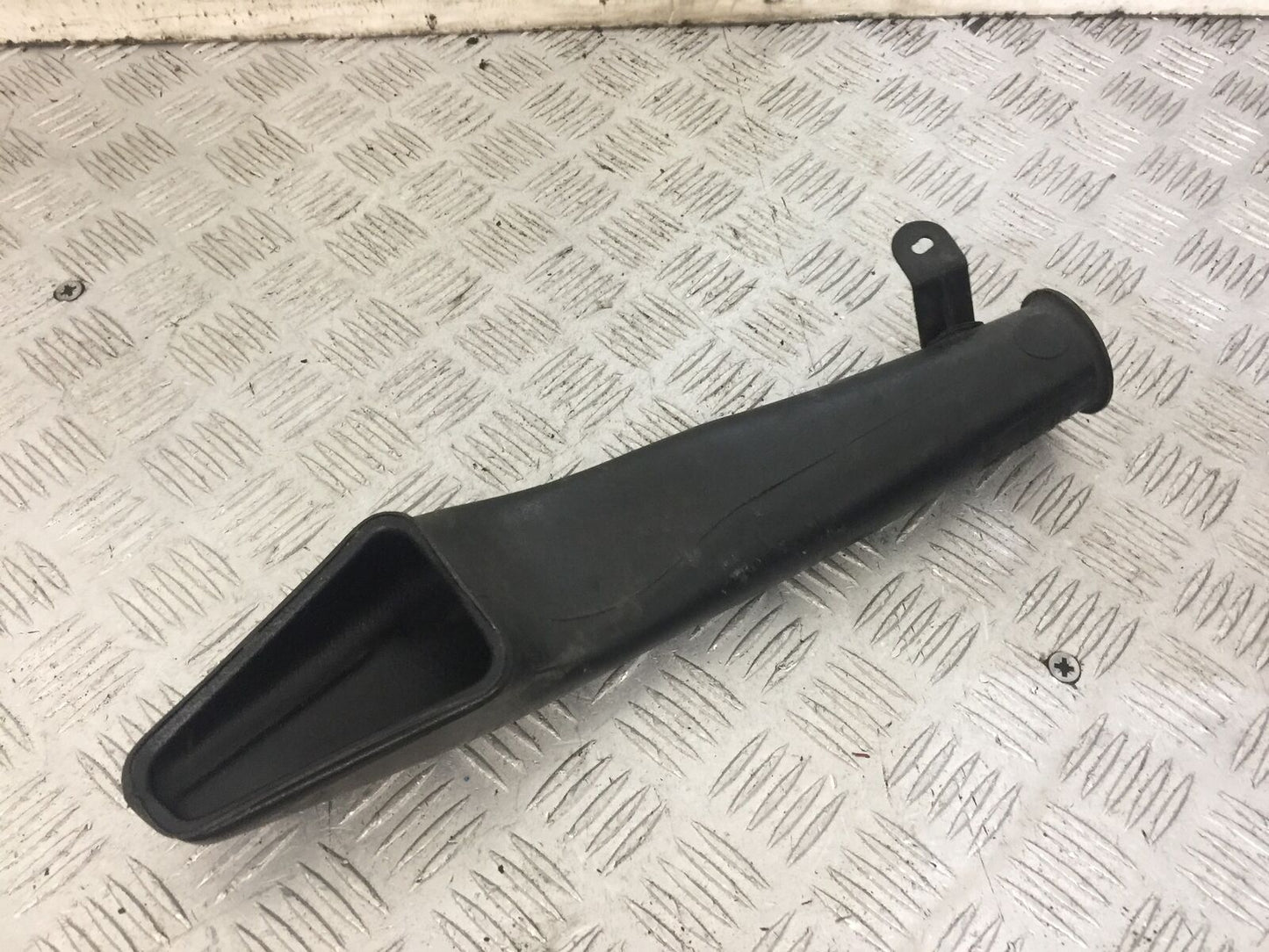 BMW R850 R R850R AIR TUBE  YEAR 1994-2002 (STOCK 831)