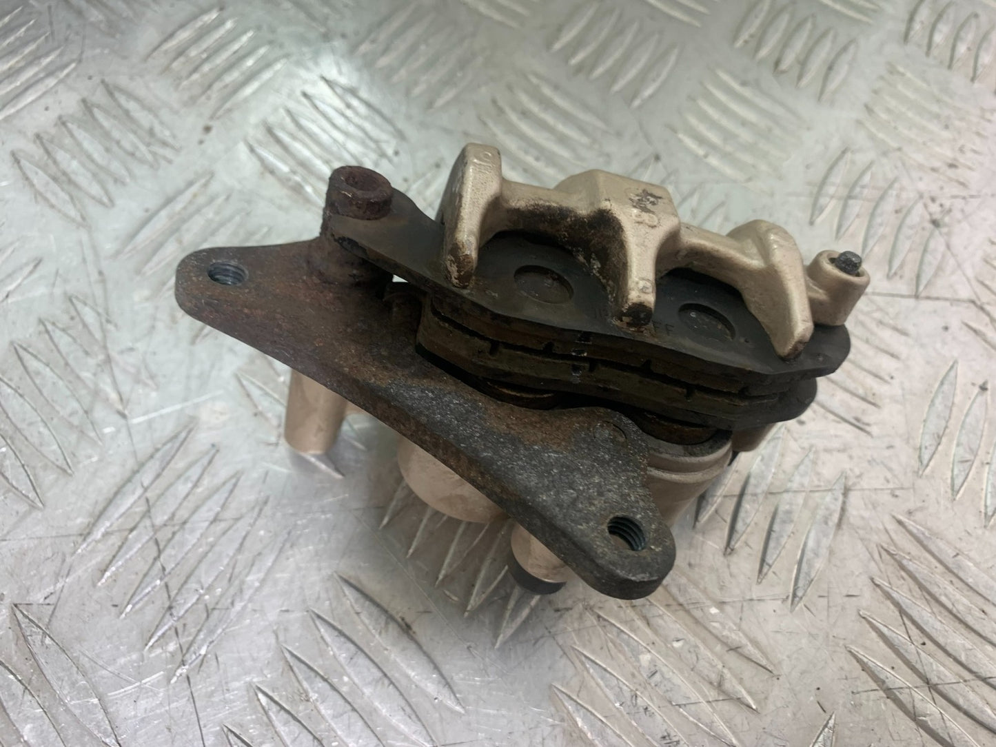 HONDA CBF125 CBF 125 FRONT BRAKE CALIPER   YEAR 2009-14  (CMB1172)
