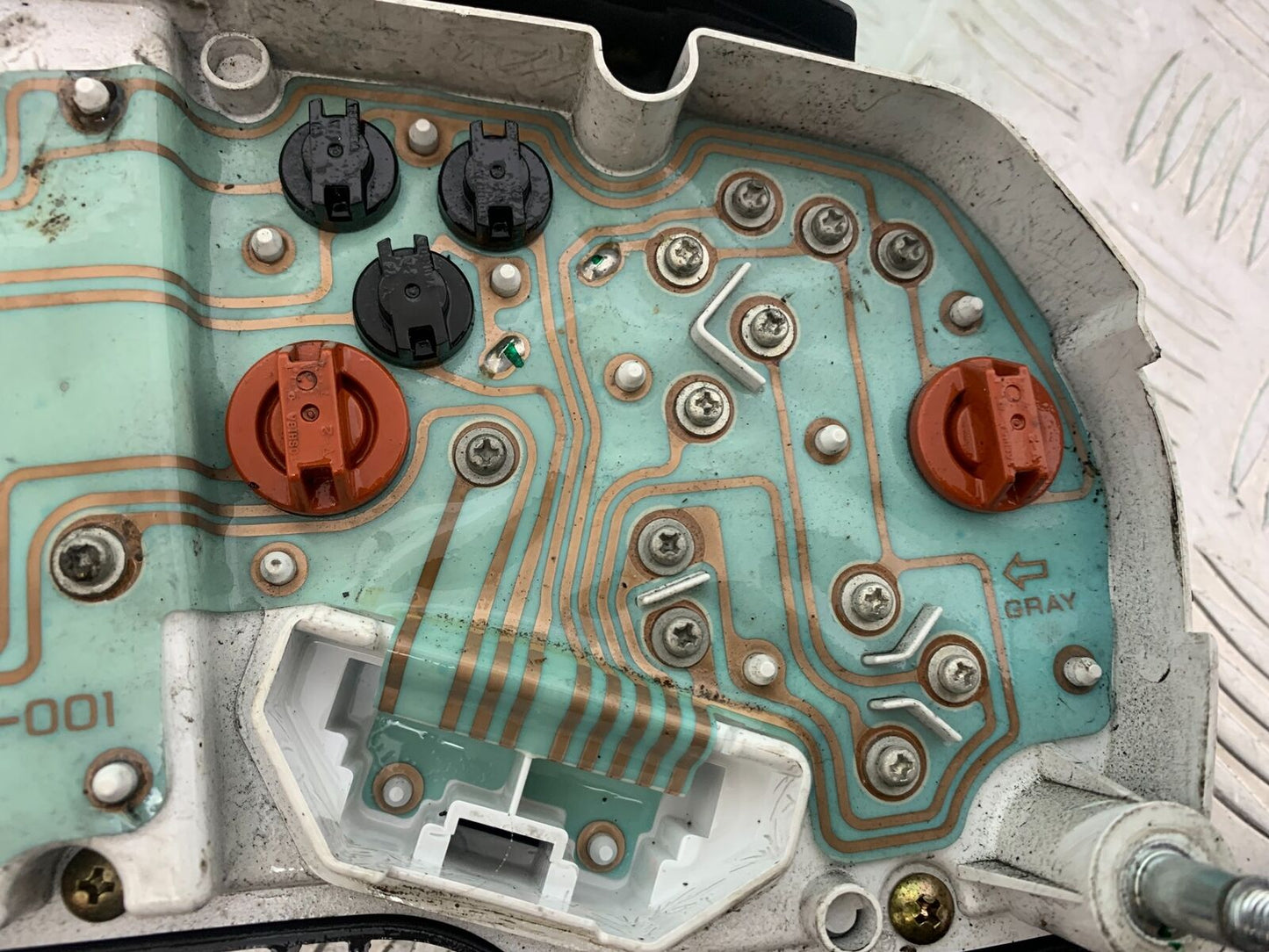 HONDA CBR1100 BLACKBIRD CLOCKS SPEEDO DASH    YEAR 1999-2005 (CMB1103)