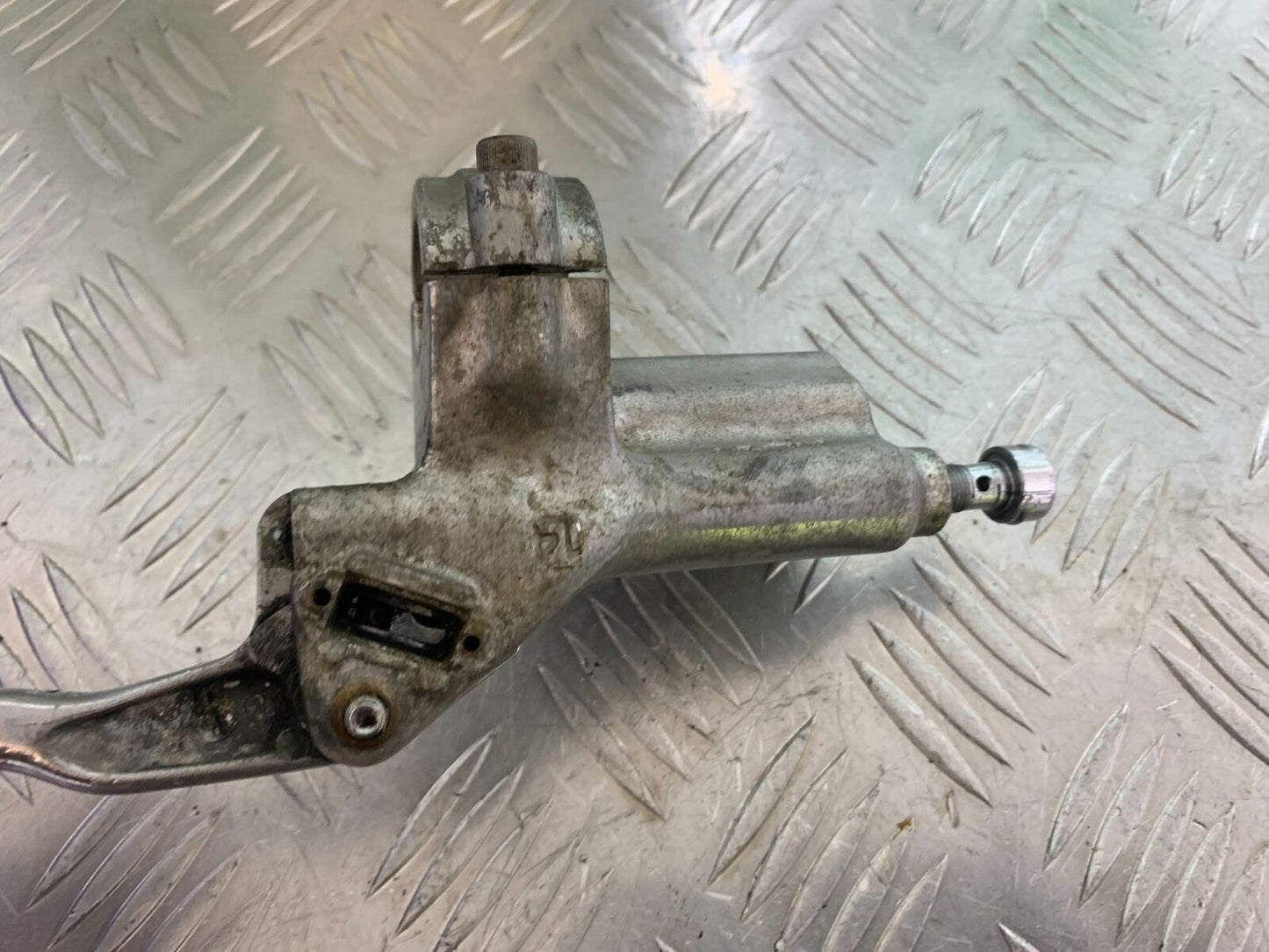 SUZUKI VS1400 VS 1400 INTRUDER CLUTCH MASTER CYLINDER  YEAR 1988 (CMB1077)