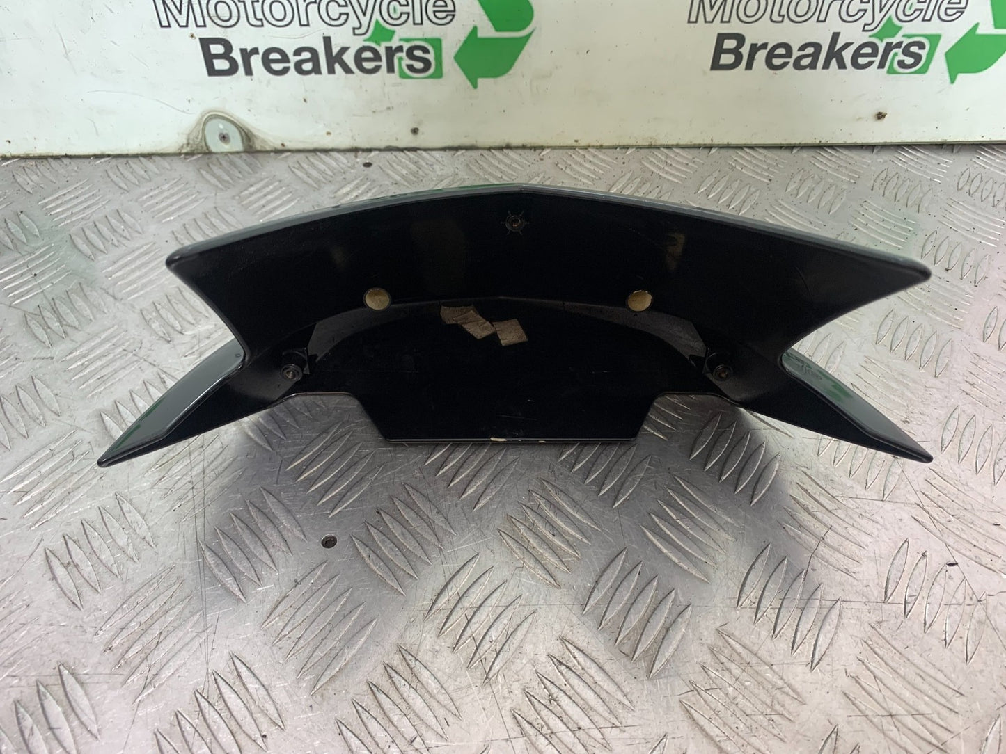 TRIUMPH SPEED TRIPLE R 1050 TOP FAIRING HEADLIGHT COWL    2009 (CMB1183)