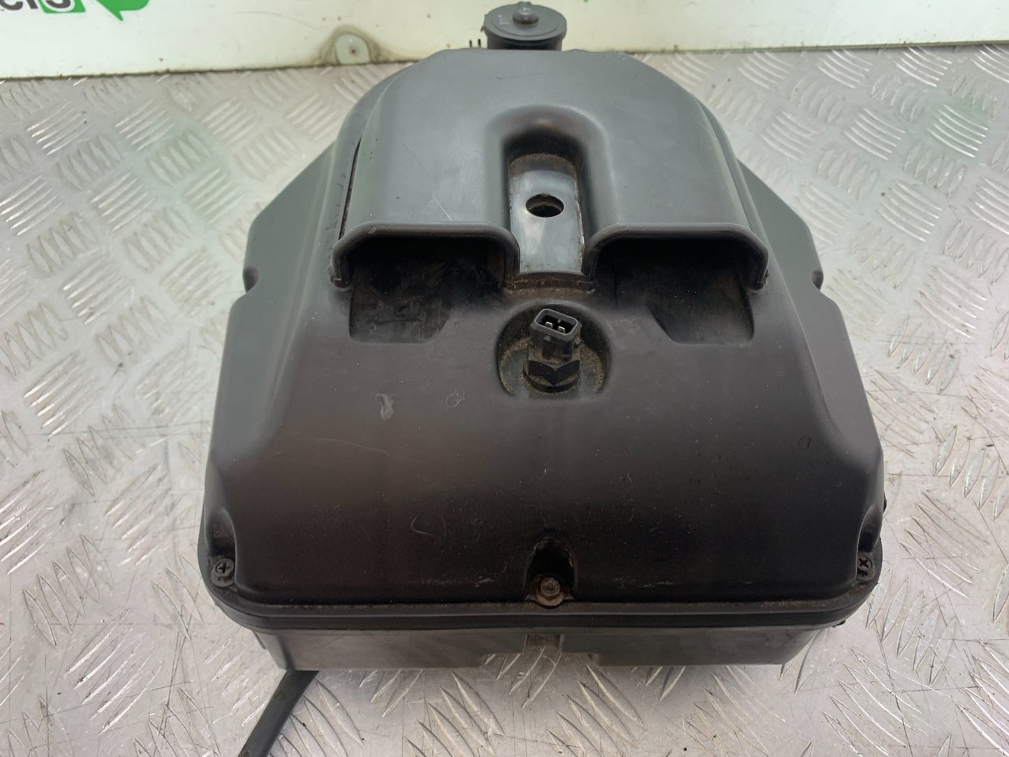 TRIUMPH 955i SPRINT ST AIRBOX YEAR 1999-04 (CMB1230)