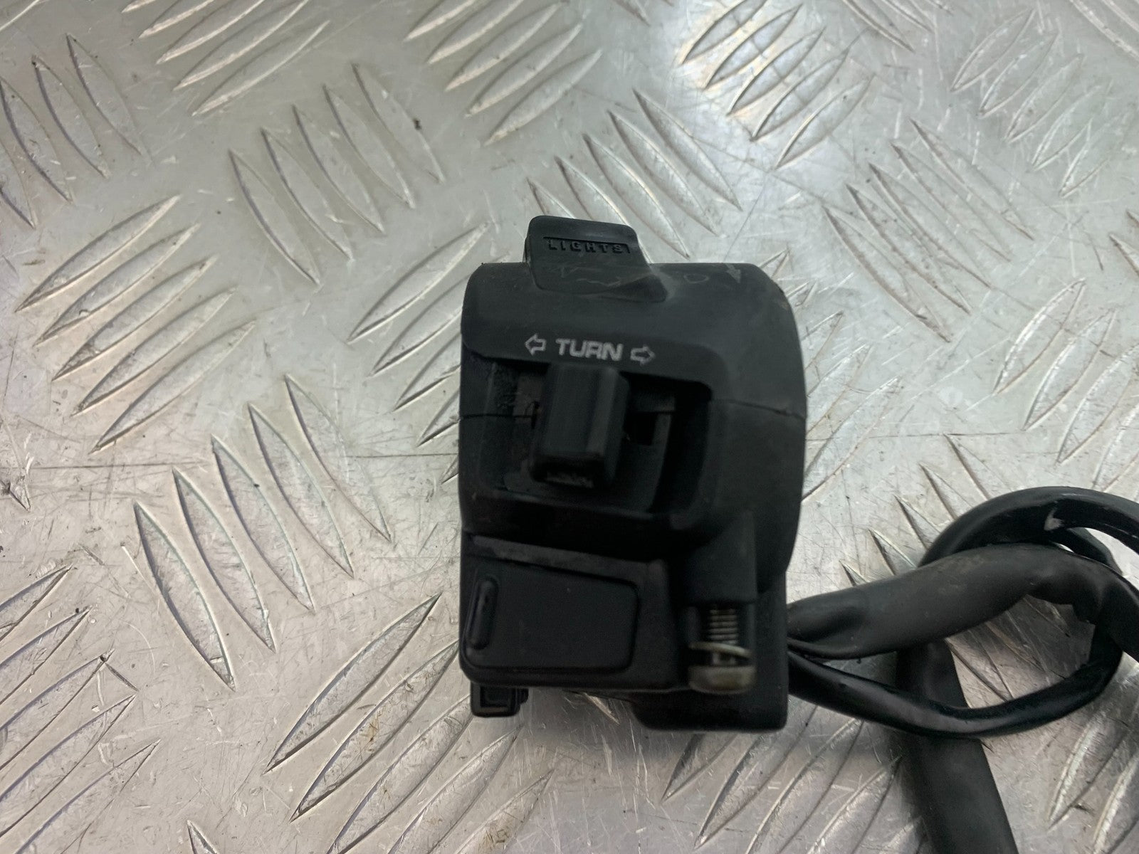 HONDA NT650 V DEAUVILLE LEFT SWITCH GEAR   YEAR 1999 (CMB1268)
