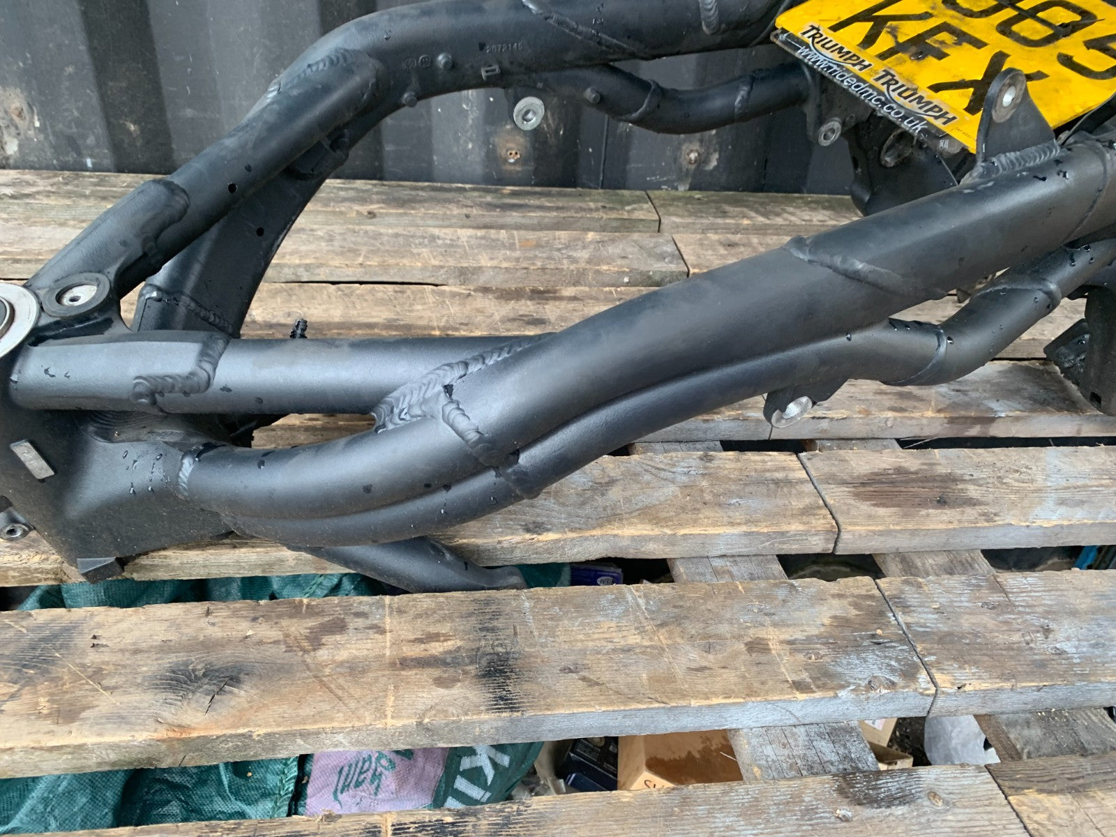 TRIUMPH 1050 SPEED TRIPLE FRAME REG LOG BOOK YEAR 2005-2007 (CMB1322)