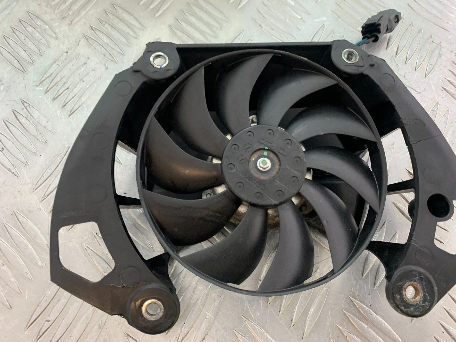 HONDA CBR500R CBR 500 R RADIATOR FAN   YEAR 2016 (CMB1066)