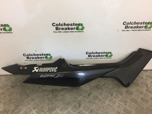 HONDA CBR125 CBR 125 RIGHT SEAT SIDE PANEL  YEAR 2008