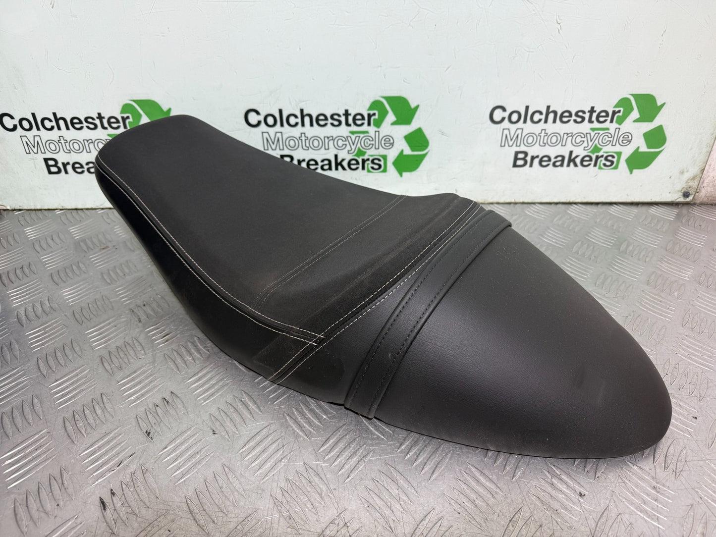 TRIUMPH STREET CUP 900 SEAT YEAR 2017-2020