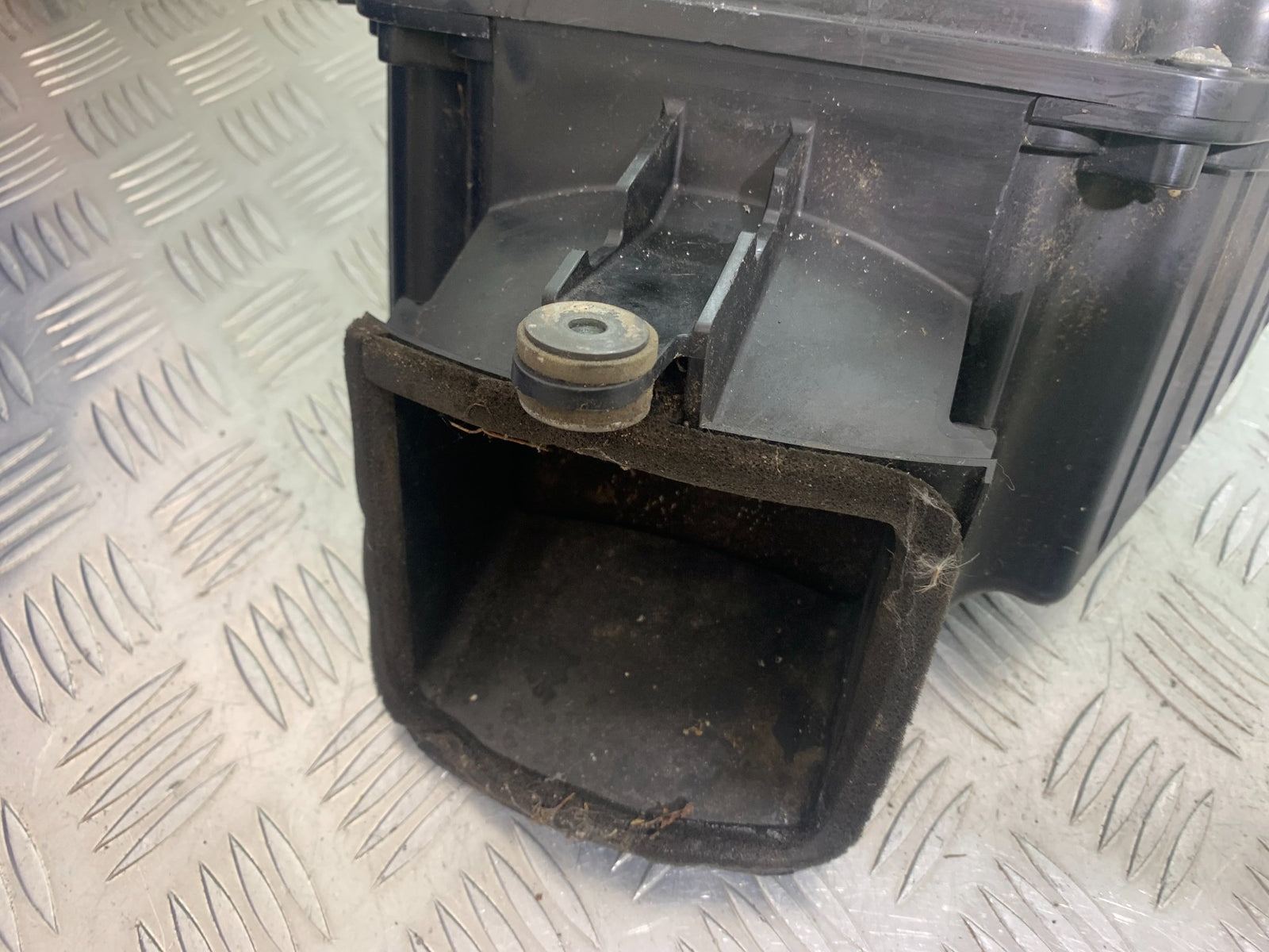 KAWASAKI ZX6R AIR BOX  YEAR 2009-2012 (CMB1136)