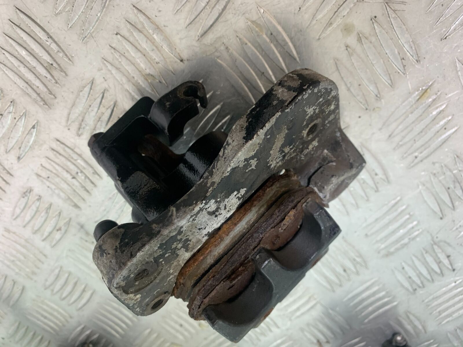 SUZUKI AN400 AN 400 BURGMAN REAR BRAKE CALIPER  YEAR 2017-2024 (CMB1118)