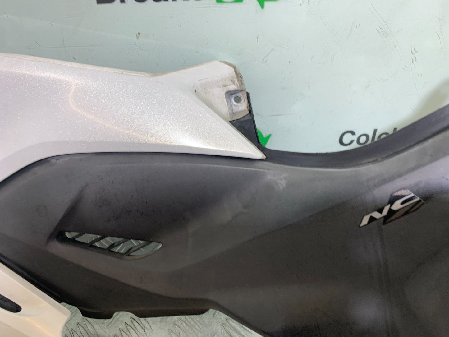 HONDA NC700 X LEFT TANK PANEL  YEAR 2012-2014 (CMB1327)