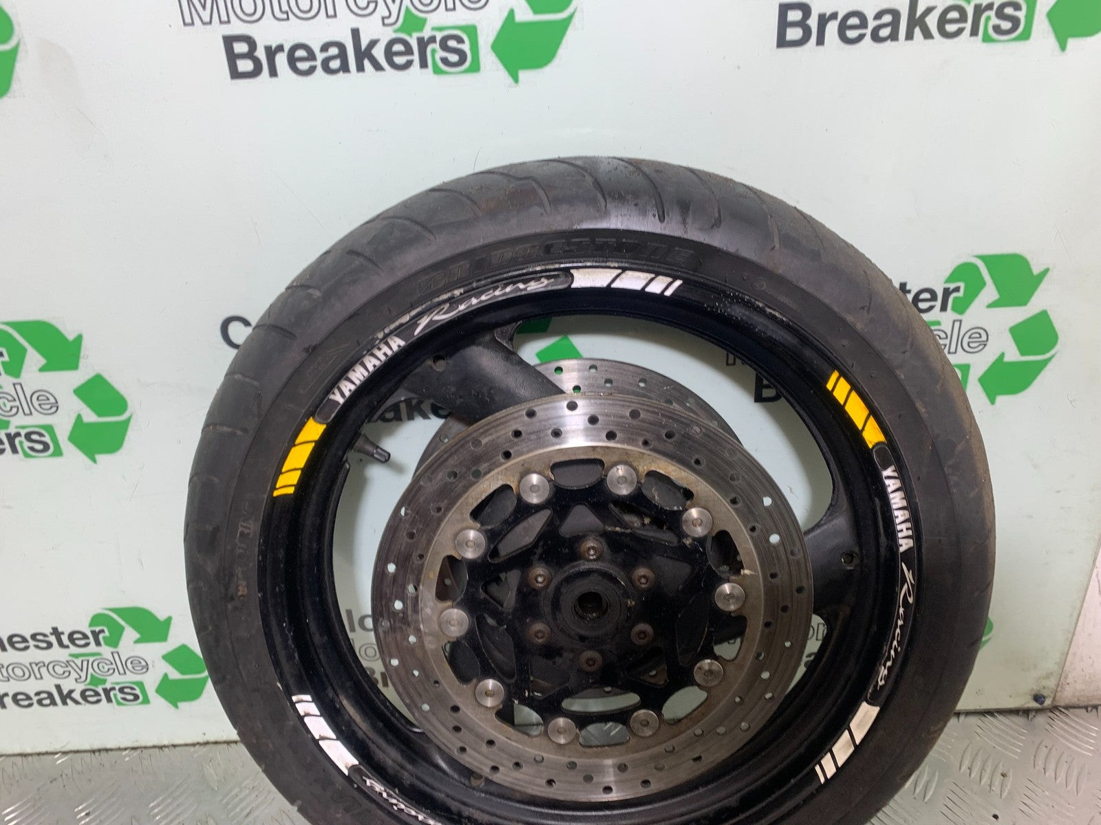 YAMAHA FZS600 FAZER 600 FRONT WHEEL  YEAR 1998-2001 (CMB1267)