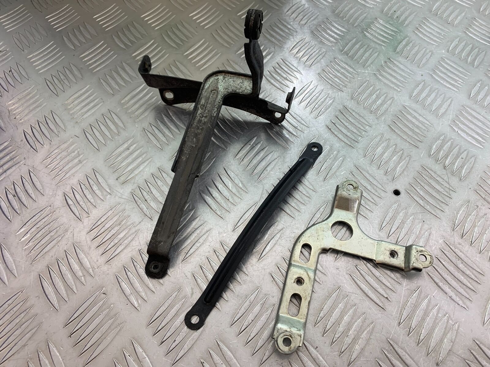 SUZUKI GSXR1000 GSXR 1000 FRAME BRACKETS   2009-2016 (CMB1049)