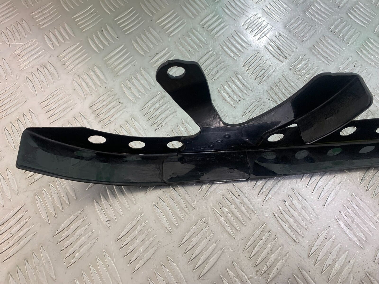 HARLEY DAVIDSON XL883 N IROD CHAIN GUARD YEAR 2020  (CMB1116)