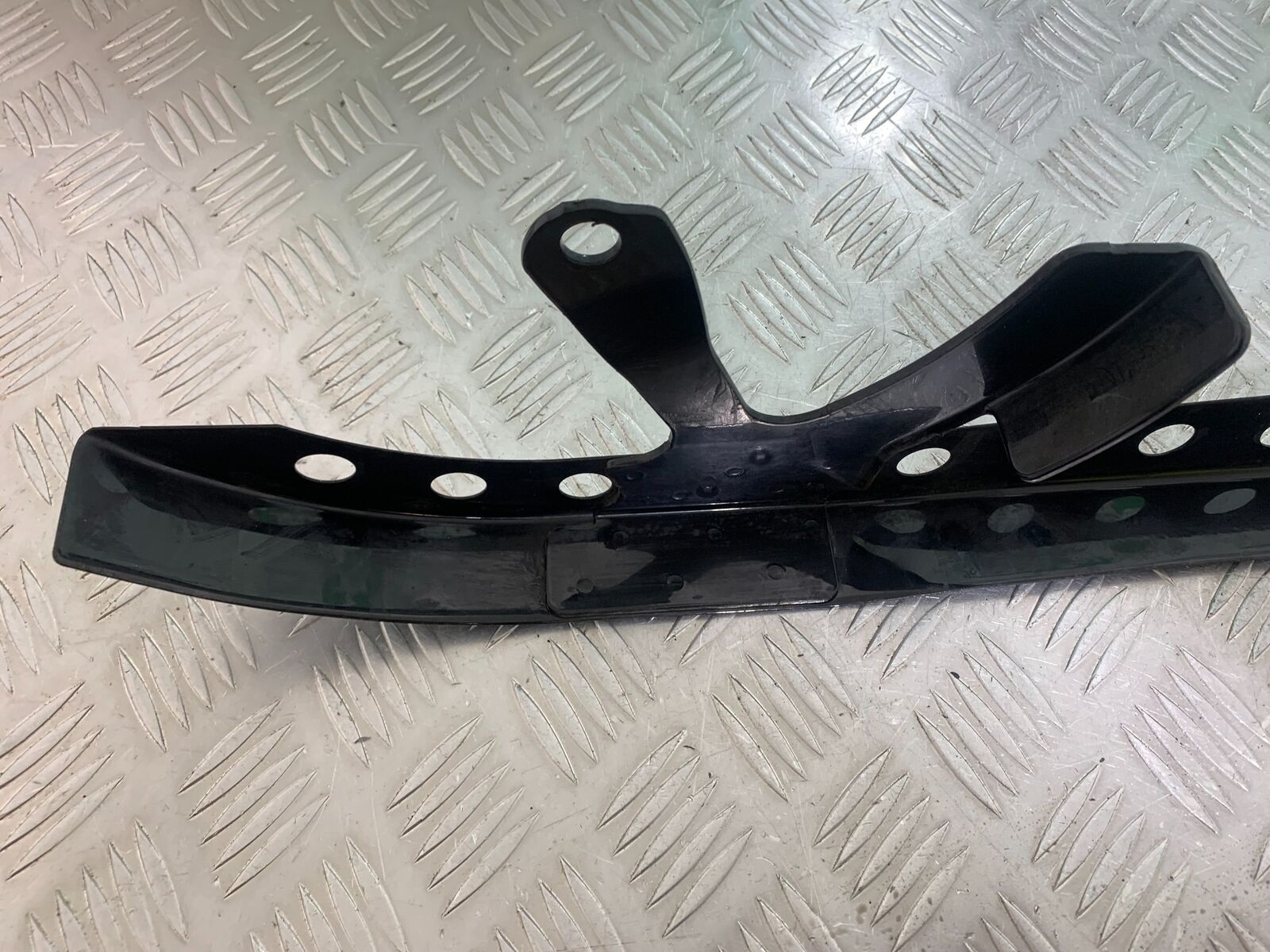 HARLEY DAVIDSON XL883 N IROD CHAIN GUARD YEAR 2020  (CMB1116)