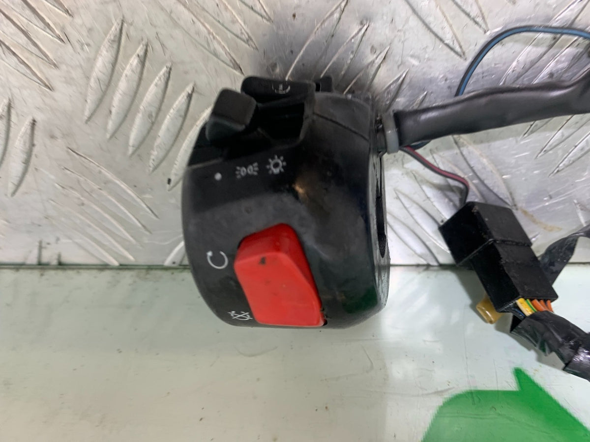 SUZUKI GSXR600 GSXR 600 SRAD RIGHT SWITCH GEAR YEAR 1997-2000 (CMB1276)