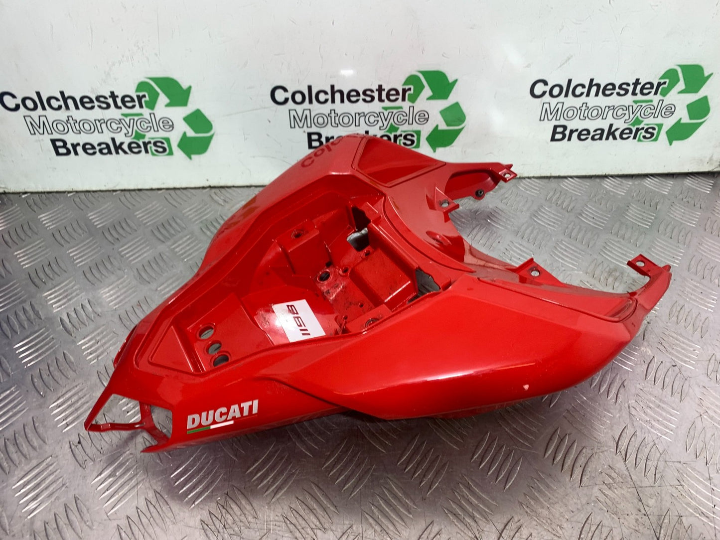 DUCATI 1198 S TAIL PIECE SEAT UNIT  YEAR 2009-2011 (CMB1219)