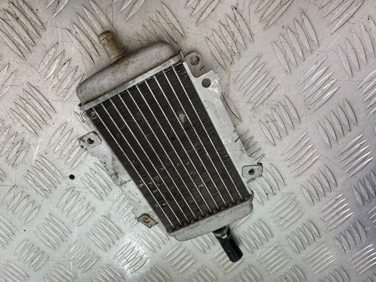 PIAGGIO VESPA GTS 125 RADIATOR  YEAR 2009-14 (CMB1261)