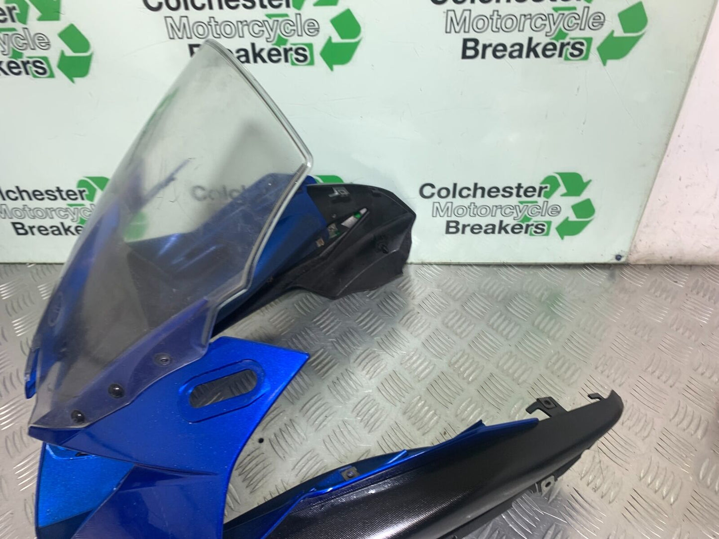 YAMAHA XJ6 XJ6-S TOP FAIRING   YEAR 2009-2015  (CMB1070)