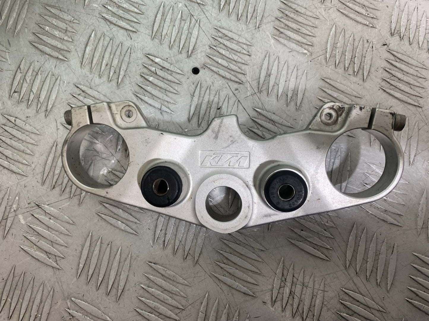 KTM DUKE 125 TOP YOKE  YEAR 2012-2016 (CMB1317)
