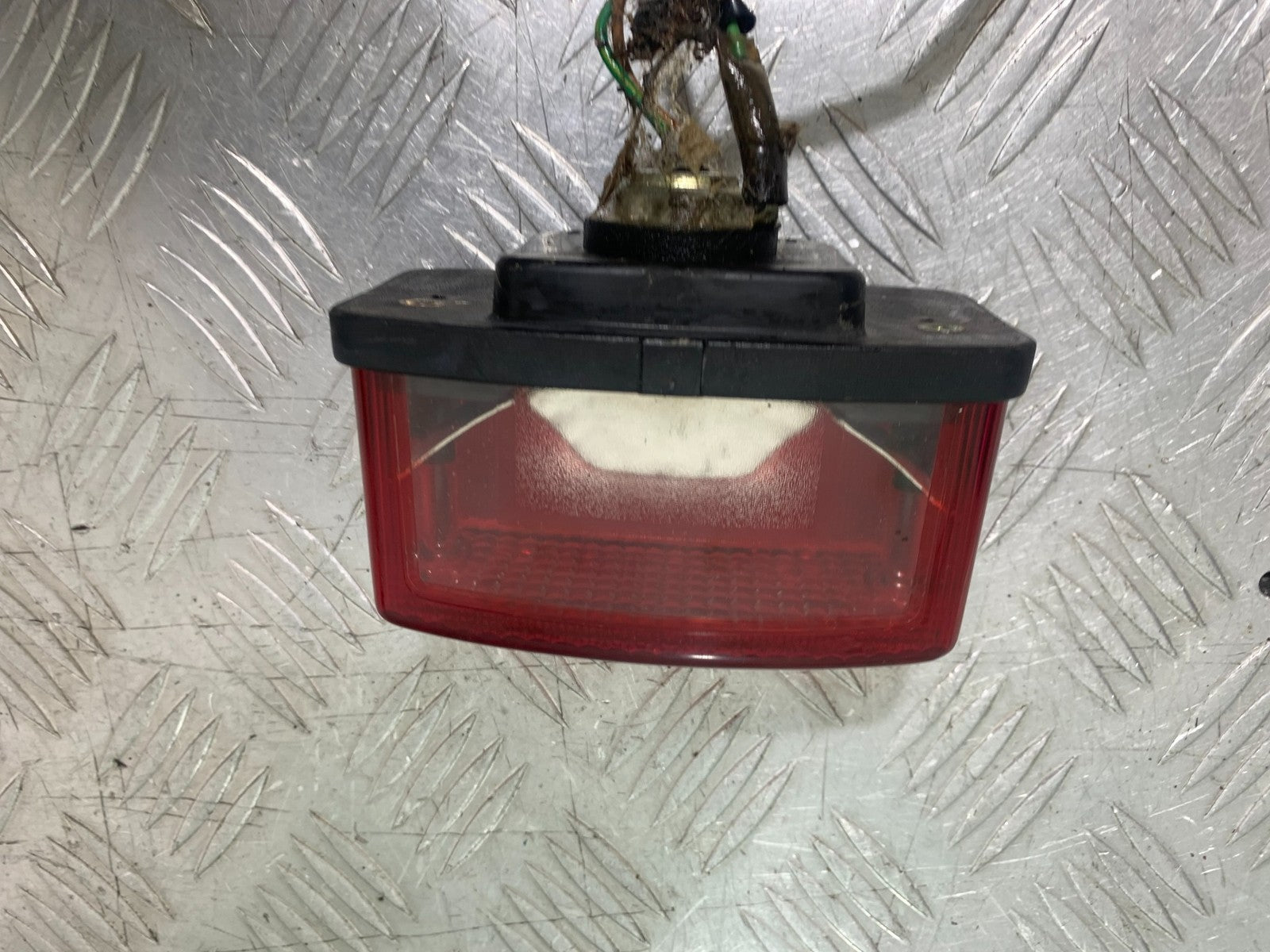 HONDA CG125 CG 125 REAR LIGHT YEAR 1998-2000 (CMB1282)