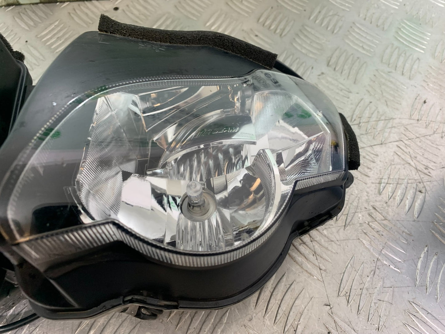 HONDA CBR1000 rr FIREBLADE HEADLIGHT 2008-2011 (CMB1253)