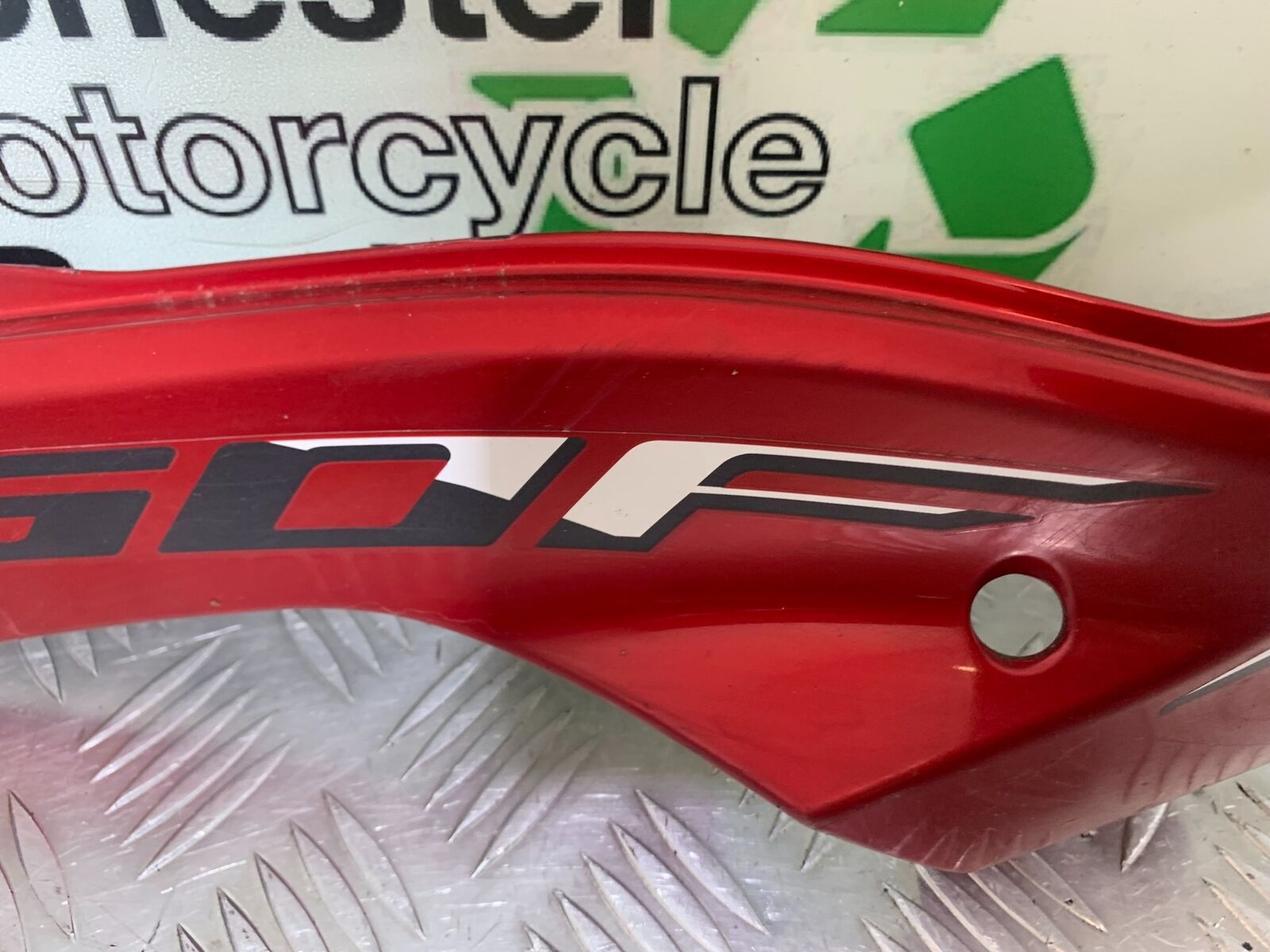 HONDA CBR650 F CBR 650F LEFT SEAT PANEL   YEAR 2014-17  (CMB1130)