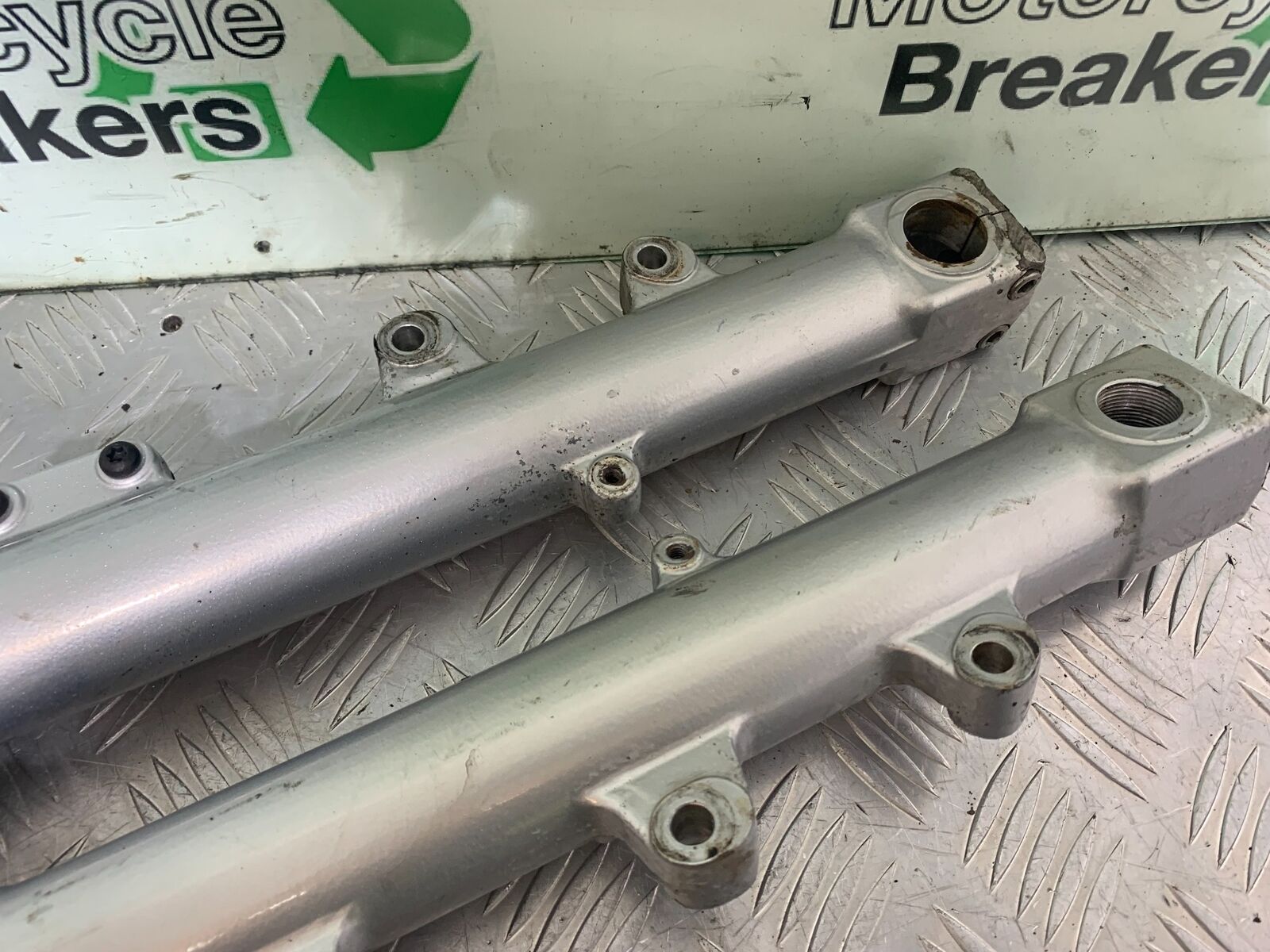 TRIUMPH 955i SPRINT ST FORKS YEAR 1999-2004 (CMB1124)