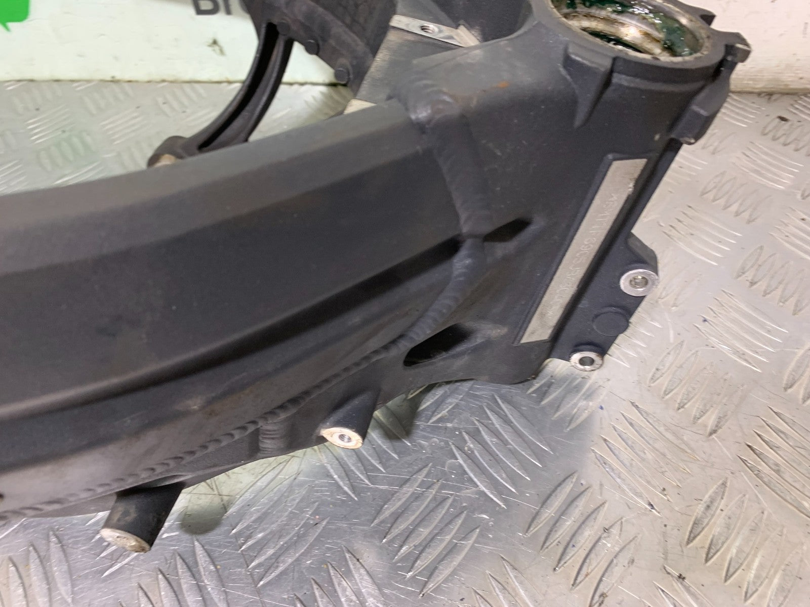 TRIUMPH 1050 SPRINT ST FRAME REG LOG BOOK   YEAR 2003-2011 (CMB1285)